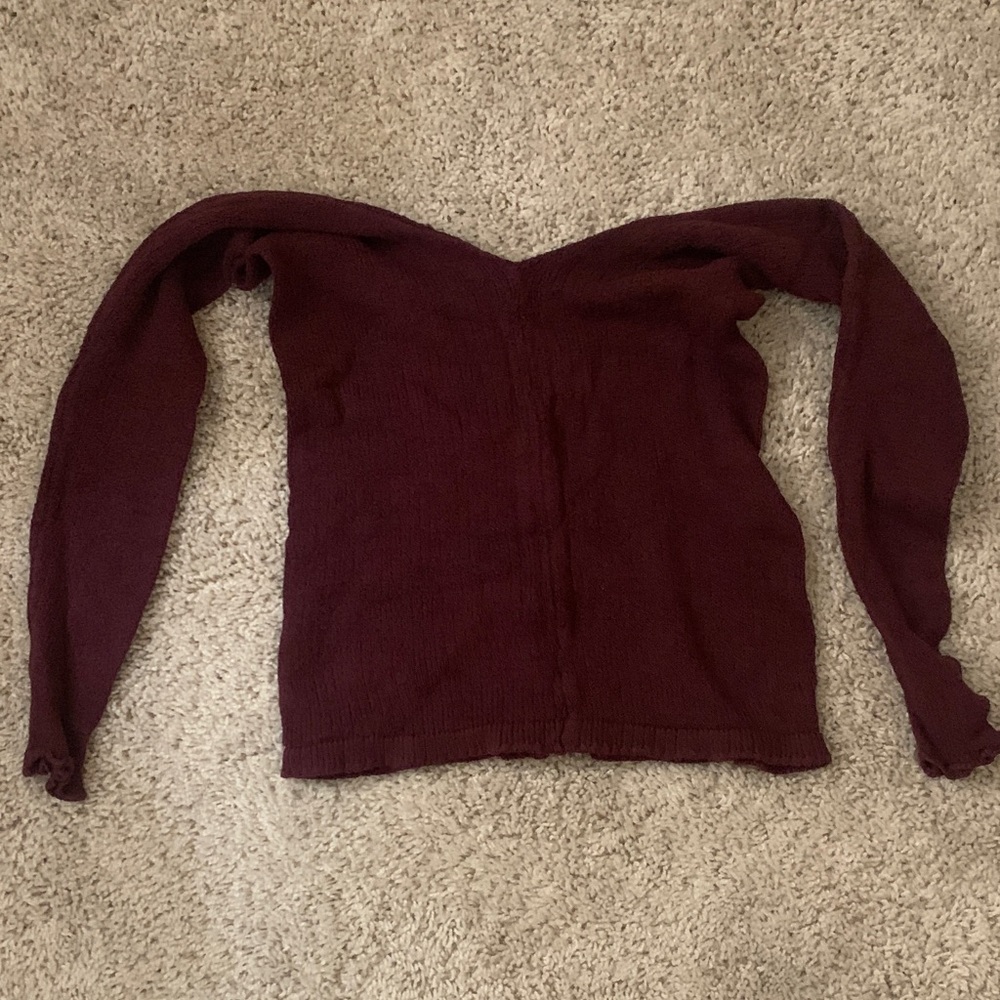 Women's V-Neck Sweater - Burgundy